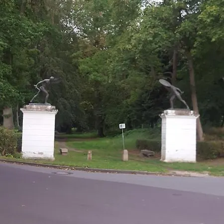 Am Fechtertor- Eingang Zum Schlosspark *