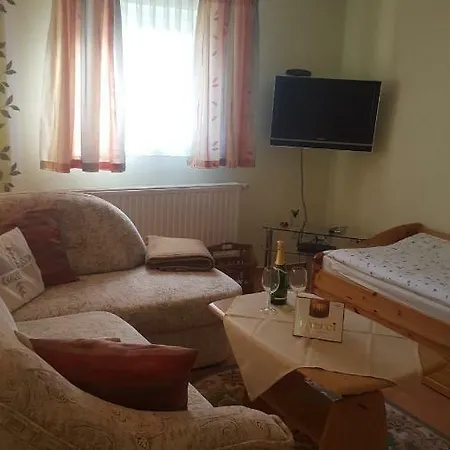 Apartment Am Fechtertor- Eingang Zum Schlosspark